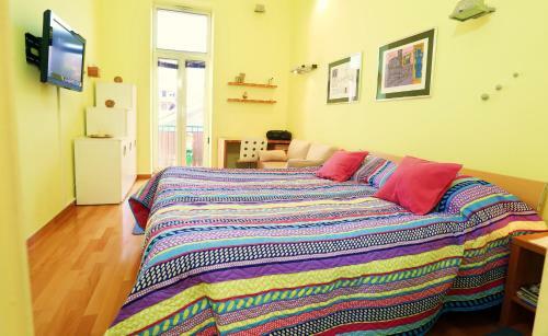 Double Bedroom Apartment On Great Location With Balcony!!