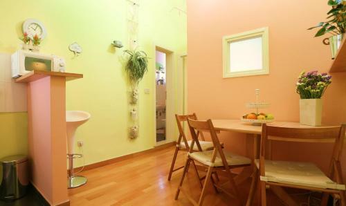 Double Bedroom Apartment On Great Location With Balcony!!