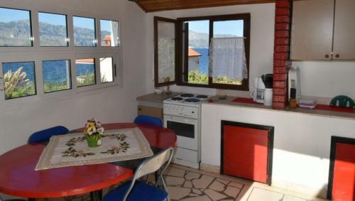 Apartment Ivo- 30m From The Beach