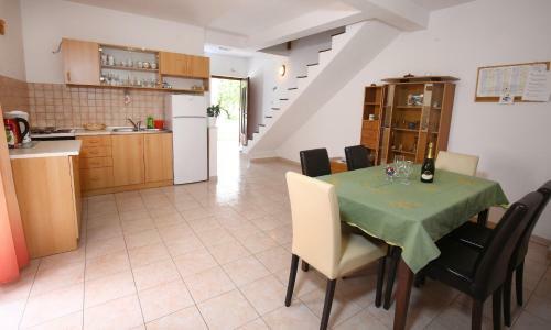Apartments Neda - Perfect Location