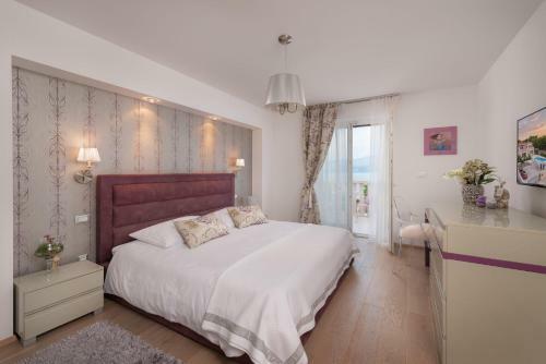 Splitska Villa Sleeps 8 Pool Air Con Wifi