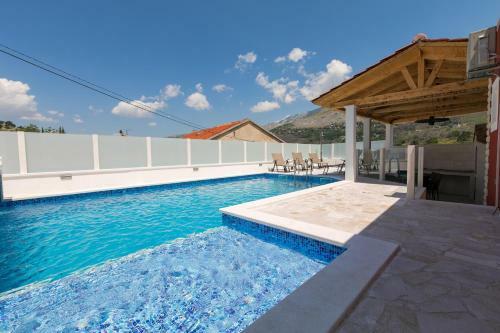 Apartamento Oz's Coutryside Oasis With Private Pool