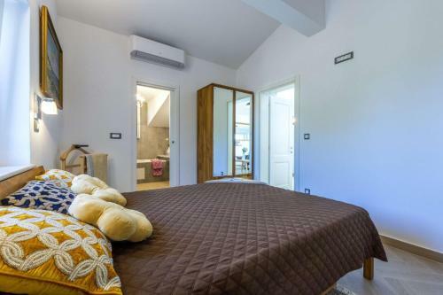 Splitska Villa Sleeps 6 With Pool And Wifi