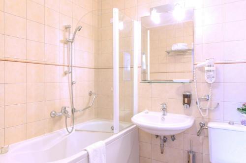 Stari Grad Villa Sleeps 8 With Pool Air Con And Wifi