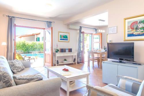 Stari Grad Villa Sleeps 8 With Pool Air Con And Wifi