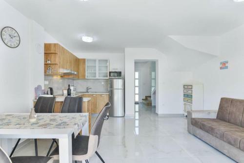Luxurious Two Bedroom Villa With Jacuzzy- Casa2