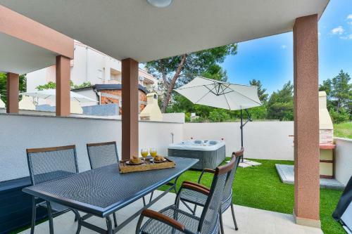 Two Bedrom Villa With Jacuzzy - Casa5