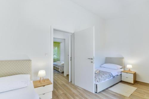 Crowonder Cascada Villa With Jacuzzi - S5