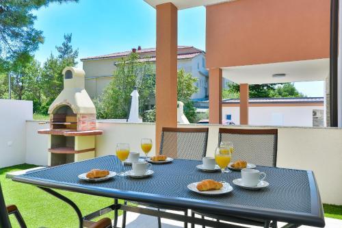 Crowonder Cascada Villa With Jacuzzi - S1