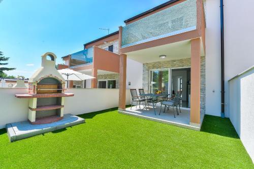 Crowonder Cascada Villa With Jacuzzi - S1