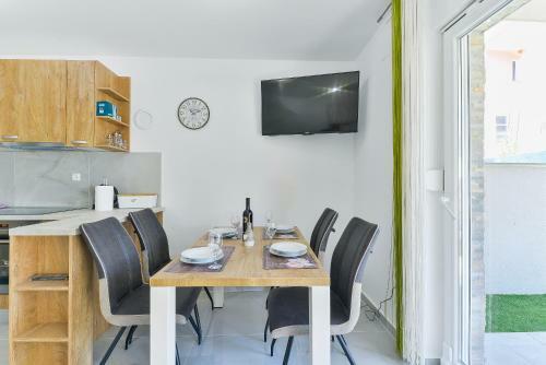 Luxurious Two Bedroom Villa With Jacuzzy- Casa3