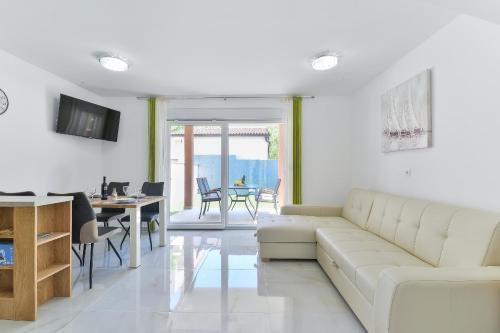 Luxurious Two Bedroom Villa With Jacuzzy- Casa3