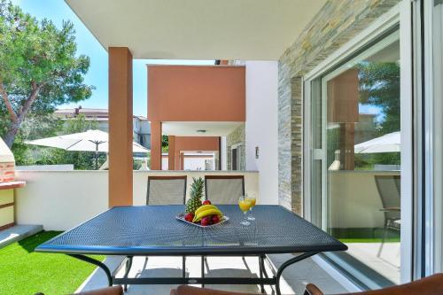 Luxurious Two Bedroom Villa With Jacuzzy- Casa3