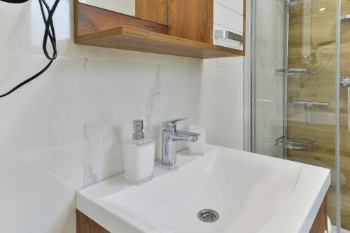 Crowonder Cascada Villa With Jacuzzi - S4