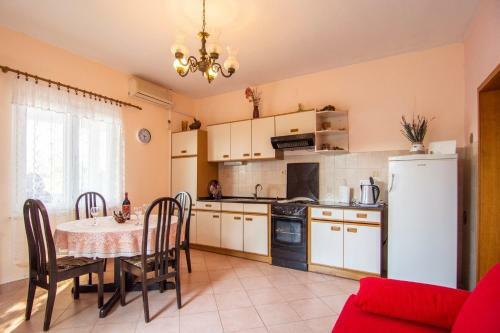 Apartments Mari-peaceful And Quiet