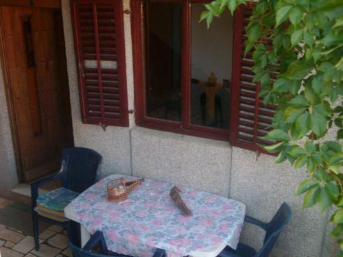 Apartments Bob - 10m From The Sea