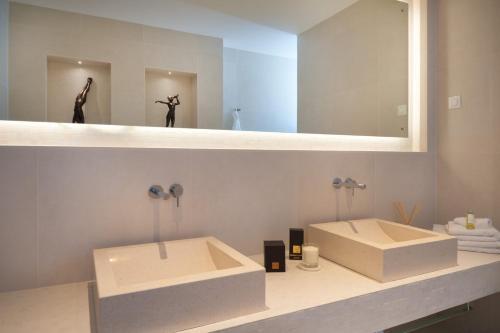 Puntinak Villa Sleeps 8 With Pool Air Con And Wifi
