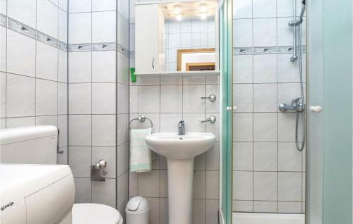 Two-bedroom Apartment In Supetar