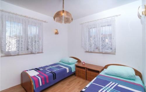 Two-bedroom Apartment In Supetar