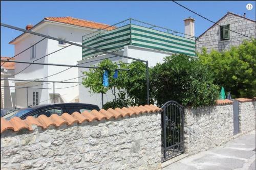 Apartments Adel - 70 M From Beach