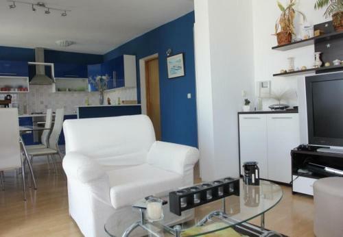 Apartment Dani - With Terrace