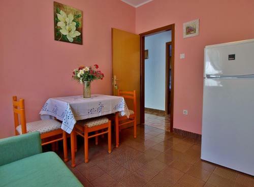 Apartments Ana - 50m From Sea