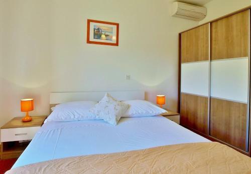 Apartments Ana - 50m From Sea