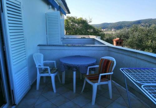 Apartment Irena - 100 M From Sea
