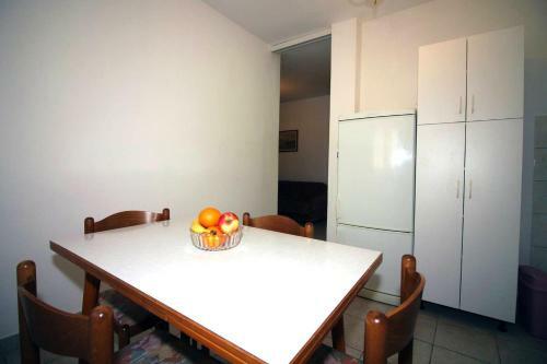 Apartment With 2 Bedrooms In Tisno With Wifi
