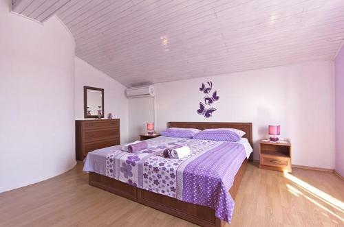 House Nikolina 526