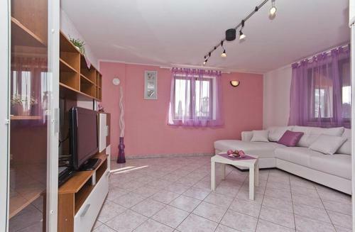 House Nikolina 526