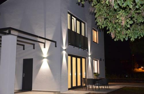 Hostal Apartment House Dodik In Tar