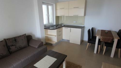 Hostal Apartments Jela