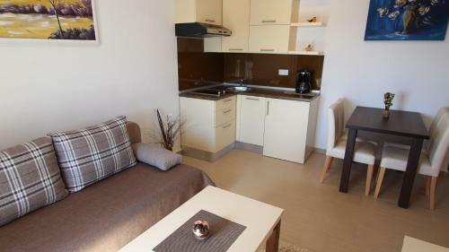 Hostal Apartments Jela