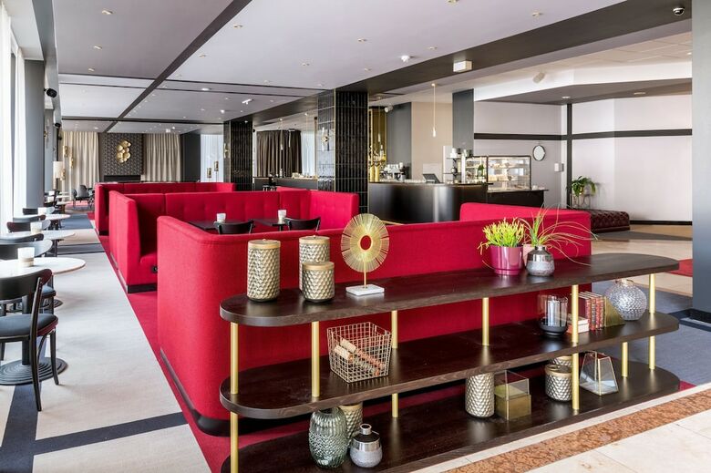 Hotel Diplomat