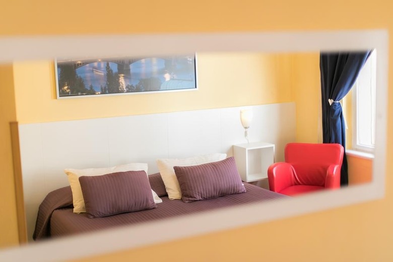 Hotel City Crown