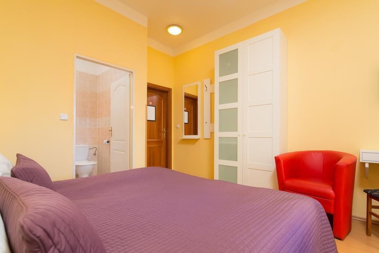 Hotel City Crown