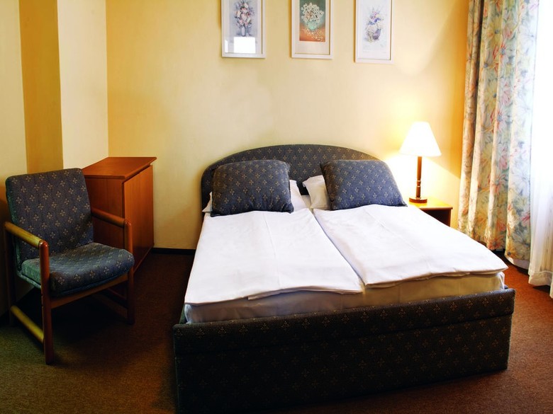 Ea Hotel Jasm�n