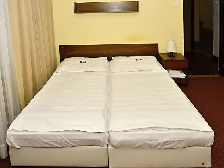 Ea Hotel Jasm�n