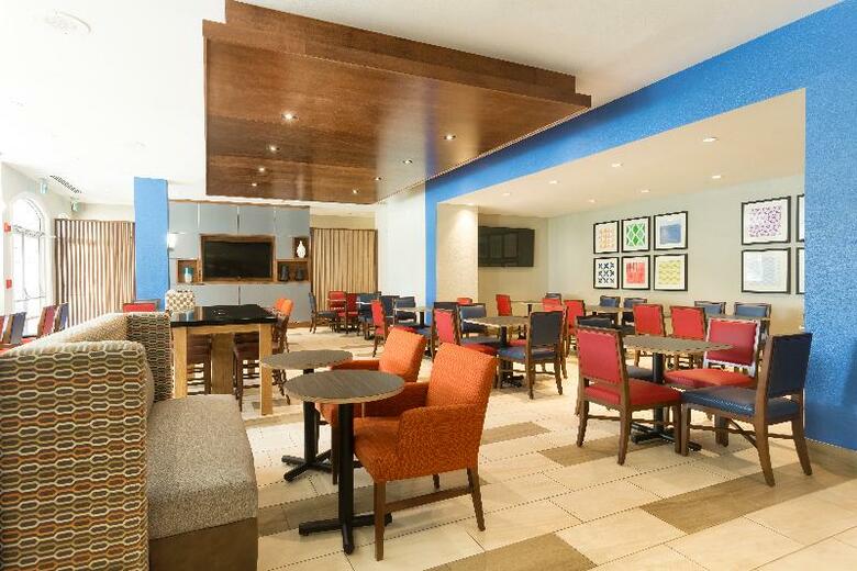 Hotel Country Inn & Suites Calypso Cay