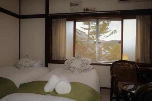 Bed & Breakfast Resort Inn White Silver