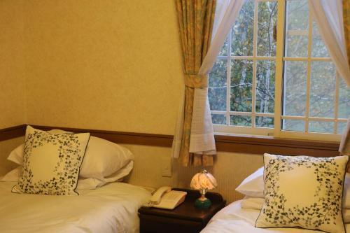 Bed & Breakfast Resort Inn White Silver