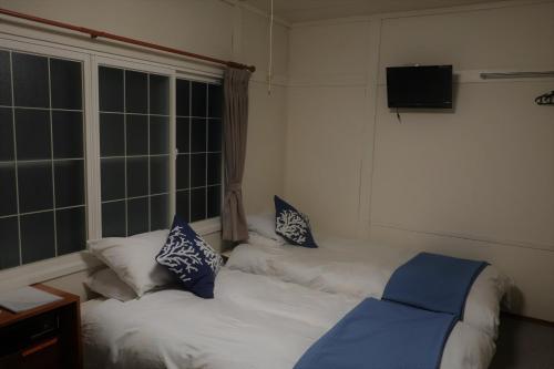 Bed & Breakfast Resort Inn White Silver