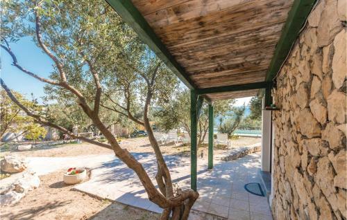 Three-bedroom Holiday Home In Tkon