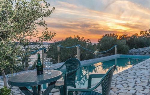 Three-bedroom Holiday Home In Tkon