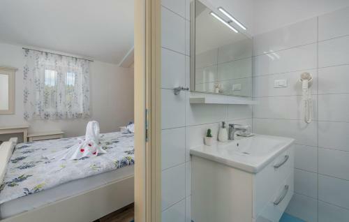 Villa Gardenia With Pool, Garden And Jacuzzi