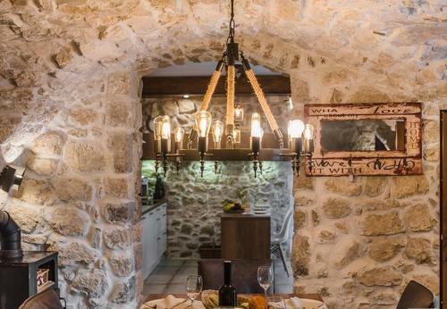Villa Leonarda - Luxury Stone House