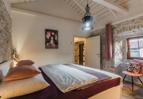 Villa Leonarda - Luxury Stone House