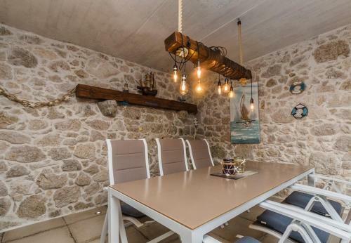 Villa Leonarda - Luxury Stone House
