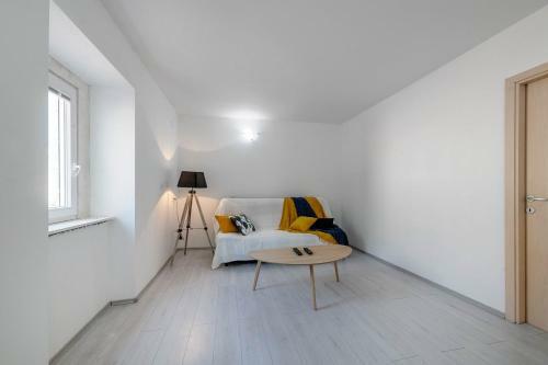 Hostal Apartments Paola